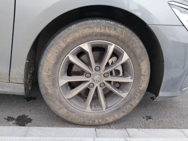 BYD Qin PLUS — Фото автомобиля 8