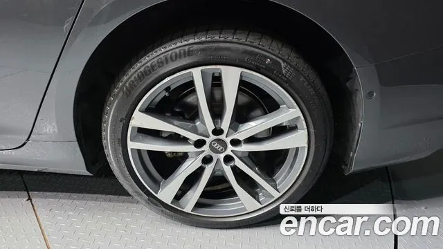 Audi A6 45 TFSI Premium — Фото автомобиля 16
