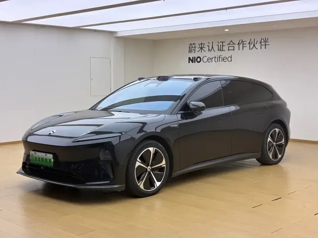 Фотография автомобиля — Nio ET5 Touring