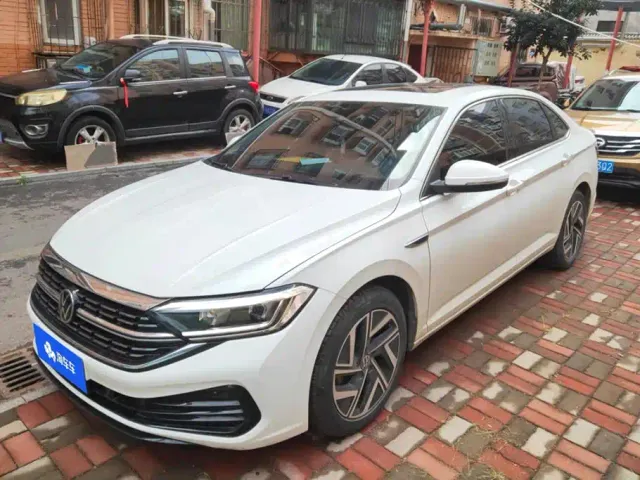 Фотография автомобиля — Volkswagen Sagitar