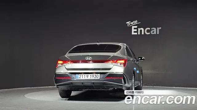 Hyundai Avante CN7 — Фото автомобиля 4