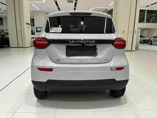 Leapmotor T03 — Фото автомобиля 15