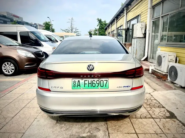 Volkswagen Passat — Фото автомобиля 6