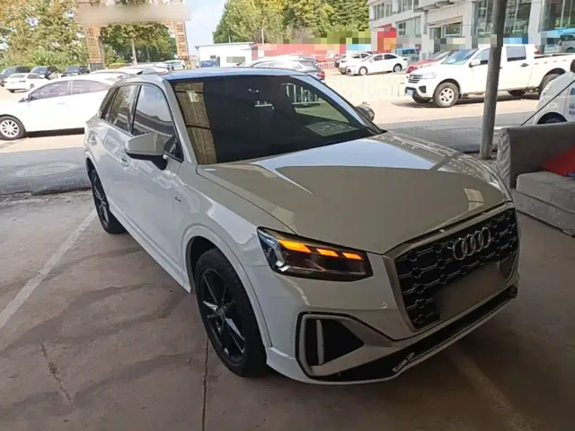 Audi Q2L — Фото автомобиля 3