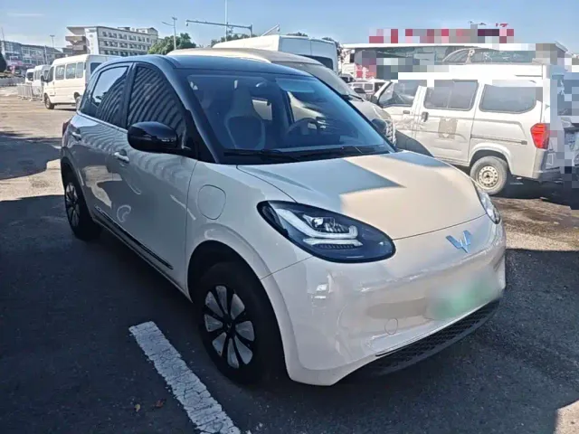 Wuling Bingo — Фото автомобиля 3