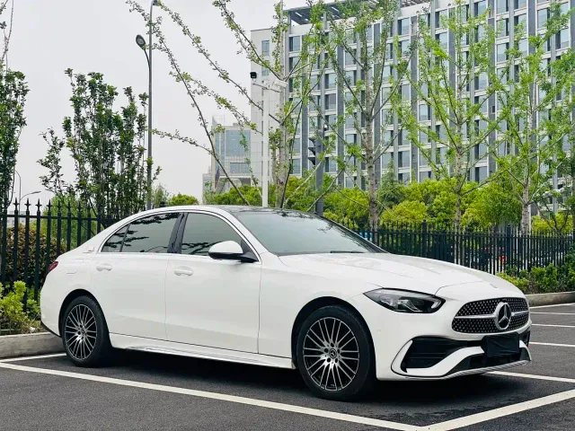 Mercedes-Benz C-Class — Фото автомобиля 3