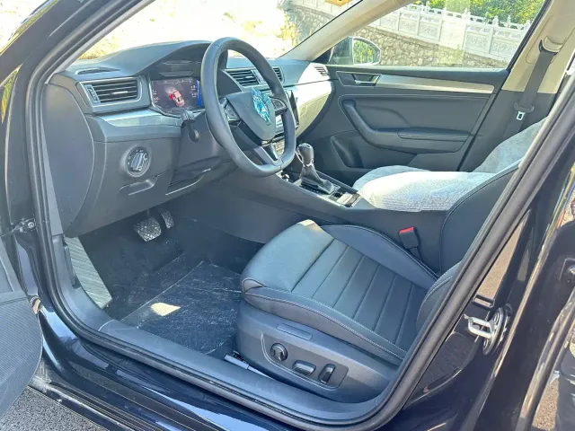 Skoda Superb — Фото автомобиля 11