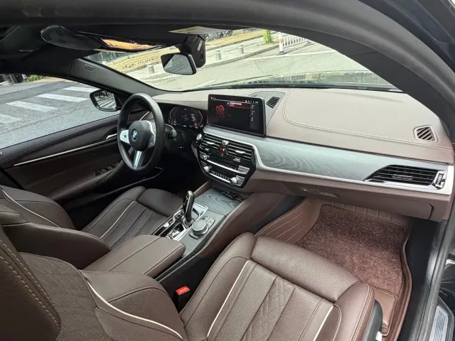 BMW 5 Series — Фото автомобиля 8
