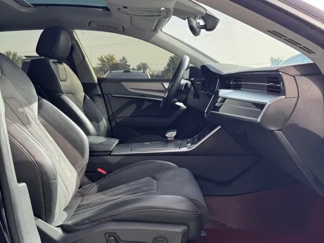 Audi A7L — Фото автомобиля 11