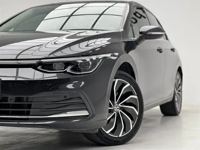 Volkswagen Golf — Фото автомобиля 6