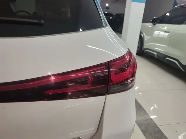 Mercedes-Benz EQA — Фото автомобиля 23