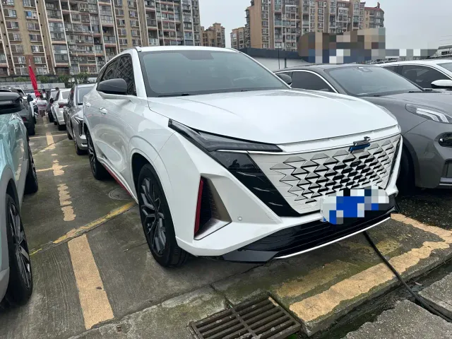 Changan Z6 — Фото автомобиля 3