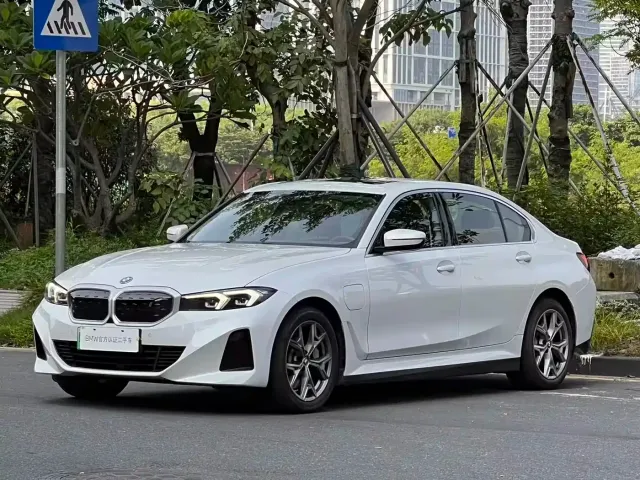 Фотография автомобиля — BMW i3