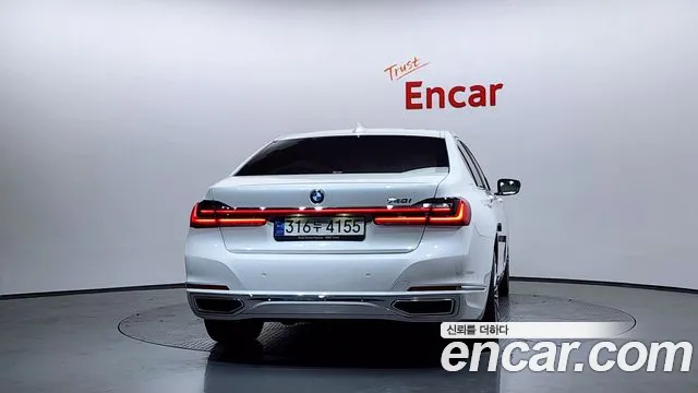 BMW 7 Series — Фото автомобиля 4