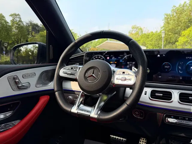 Mercedes-Benz GLE-Class AMG — Фото автомобиля 19