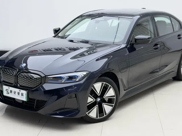 BMW i3 — Фото автомобиля 3