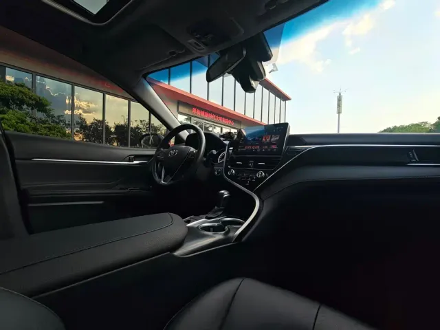 Toyota Camry — Фото автомобиля 14