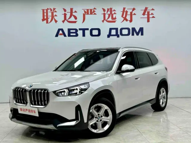 Фотография автомобиля — BMW X1