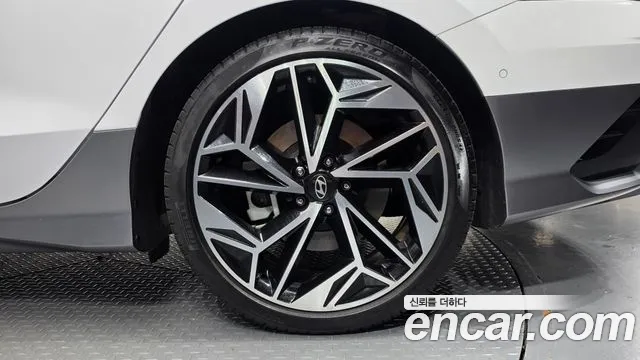 Hyundai Ioniq 6 — Фото автомобиля 6