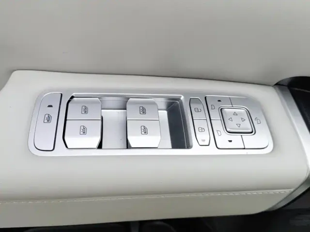 BYD FangChengBao Titanium 7 — Фото автомобиля 9