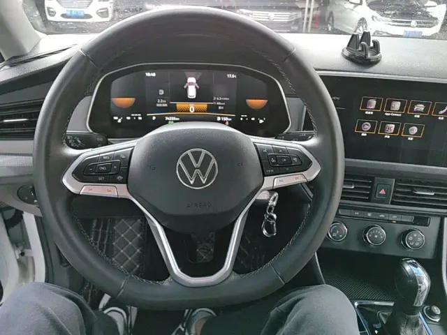 Volkswagen Bora — Фото автомобиля 10