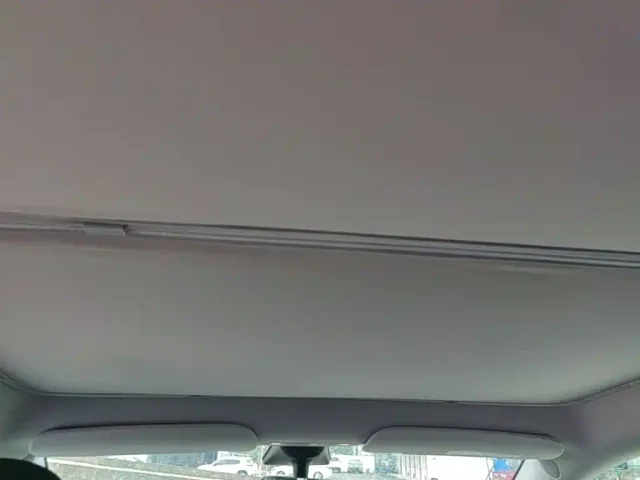 Tesla Model Y — Фото автомобиля 17