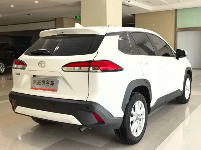 Toyota Corolla Cross — Фото автомобиля 12