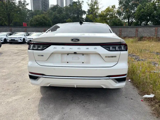 Ford Mondeo — Фото автомобиля 6