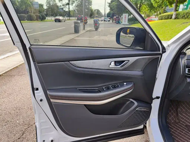 Changan CS75 — Фото автомобиля 6