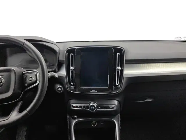 Volvo Volvo XC40 2022 Model T4 AWD Smart Drive Fashion Edition — Фото автомобиля 12