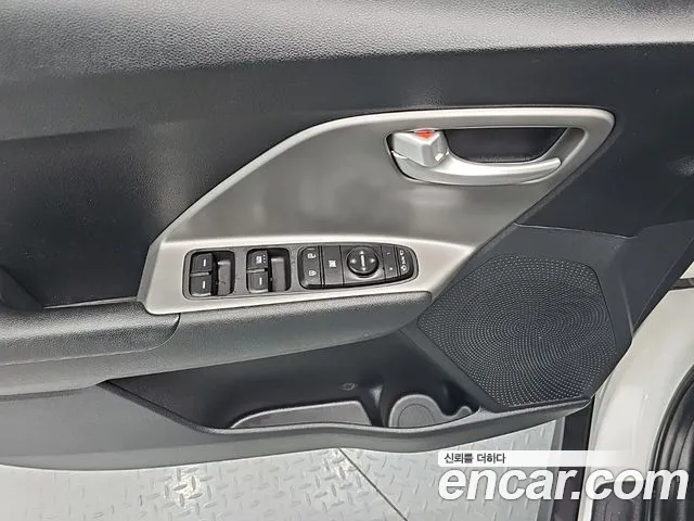Kia Niro — Фото автомобиля 16