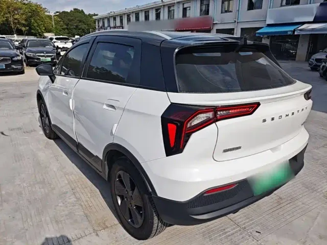 Geely Geometry E Firefly — Фото автомобиля 4