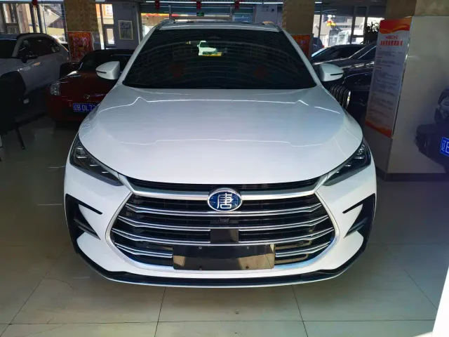 BYD Tang — Фото автомобиля 2