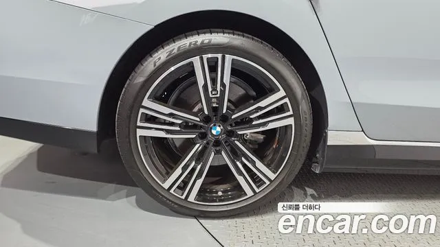 BMW 7 Series — Фото автомобиля 5