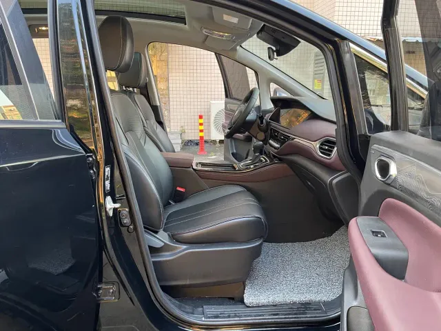 GAC Trumpchi M6 — Фото автомобиля 12