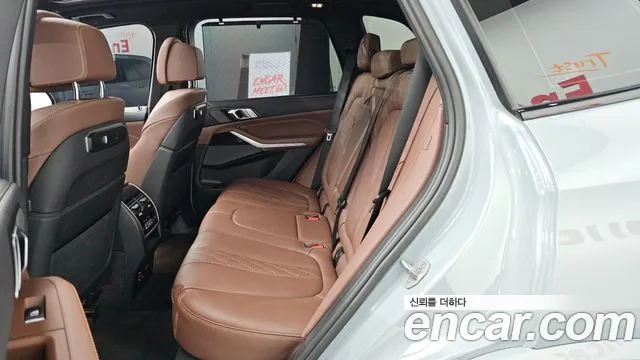 BMW X5 xDrive 40i M Sport — Фото автомобиля 22