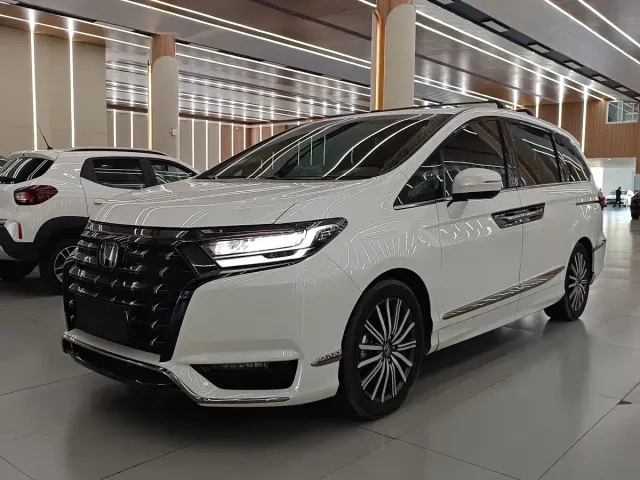 Фотография автомобиля — Honda Elysion