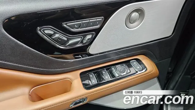 Lincoln Aviator Aviator 2 поколение 3.0 Reserve Jet Package AWD — Фото автомобиля 20