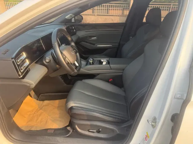 BYD Qin L — Фото автомобиля 9