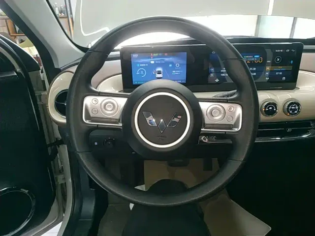 Wuling Bingo — Фото автомобиля 10