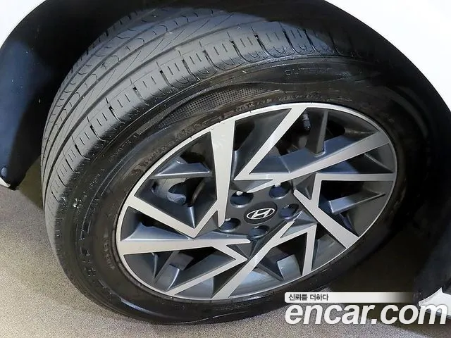 Hyundai Grandeur GN7 — Фото автомобиля 20