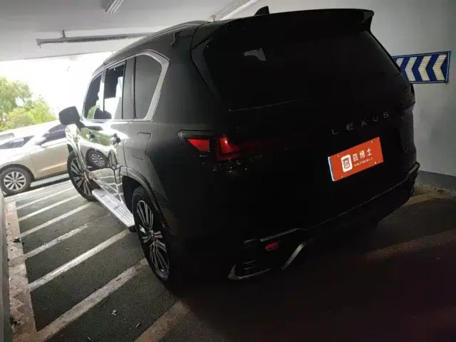 Lexus LX — Фото автомобиля 3