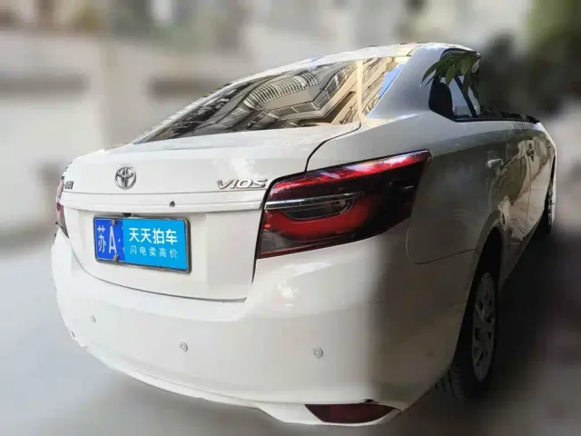 Toyota Vios — Фото автомобиля 2