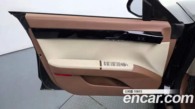 Hyundai Grandeur GN7 — Фото автомобиля 13