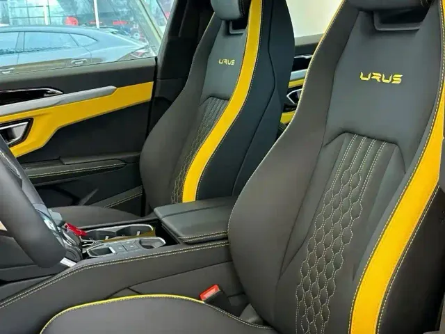 Lamborghini Urus 2023 4.0T V8 S — Фото автомобиля 6