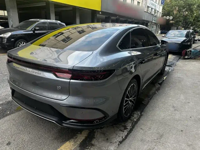 BYD Han — Фото автомобиля 14