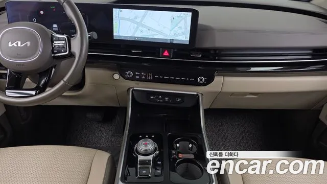Kia Carnival Generation 4 — Фото автомобиля 20
