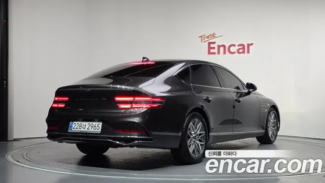 Genesis G80 Бензин 2.5 турбо 2WD — Фото автомобиля 2