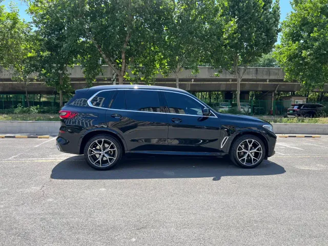 BMW X5 — Фото автомобиля 7