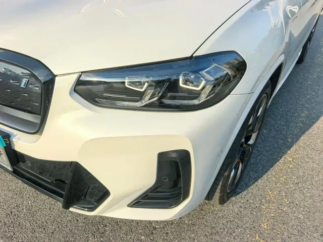 BMW iX3 — Фото автомобиля 16